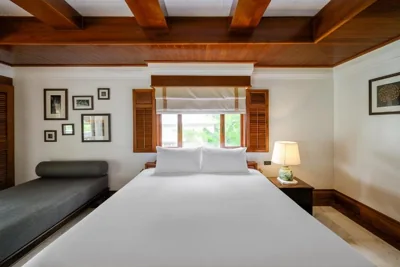 Lagoon Poolside con vasca da bagno — Thavorn Beach Village Resort & Spa Phuket