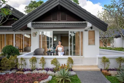 Camera Tropical Garden View — Thavorn Beach Village Resort & Spa Phuket